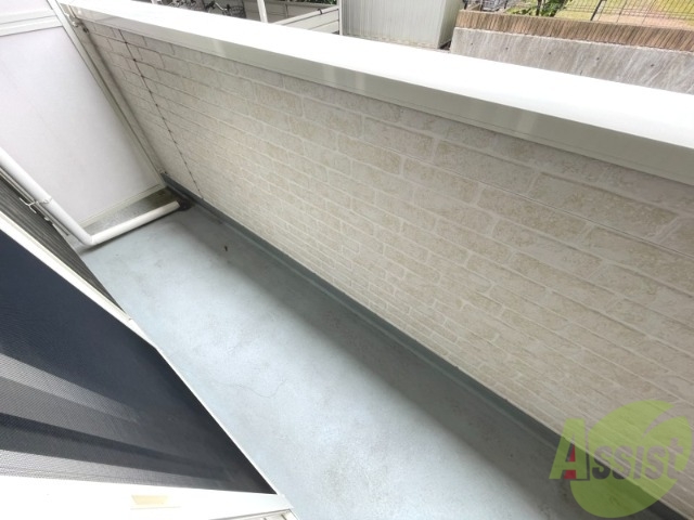 バルコニー　バルコニーがあるので洗濯物は外に干せそうですね～