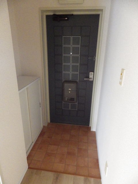 玄関　※同物件別号室（イメージ）