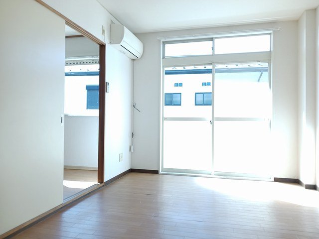 居室・リビング　使いやすい居間です