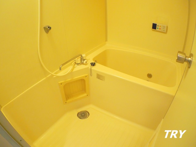 バス・シャワールーム　追炊き機能付です。