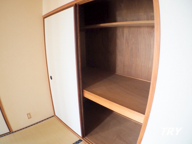収納　和室6帖押入