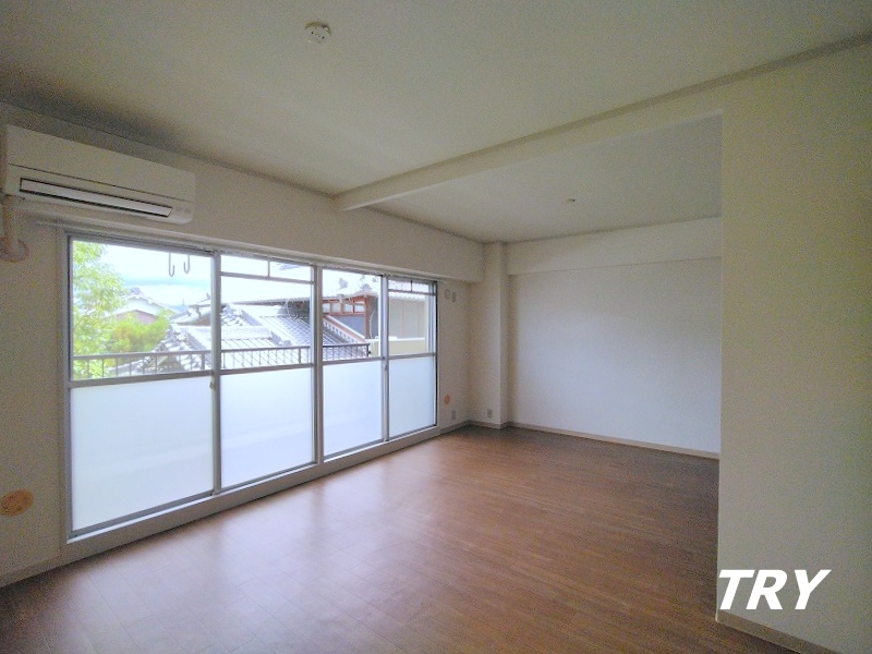 居室・リビング　広々とした明るいダイニング！