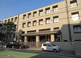 小学校　私立甲南小学校（小学校）まで375m