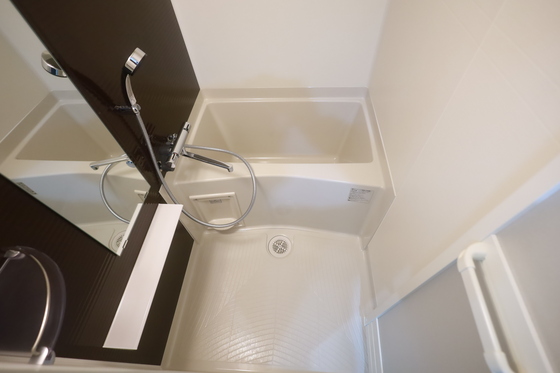 バス・シャワールーム　※別部屋の写真です