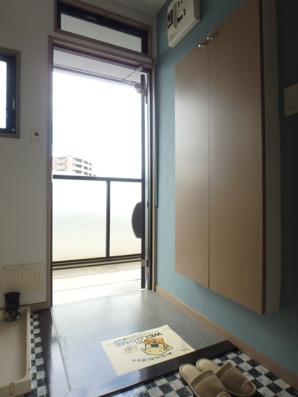 玄関　図面と現状に相違がある場合には現状を優先