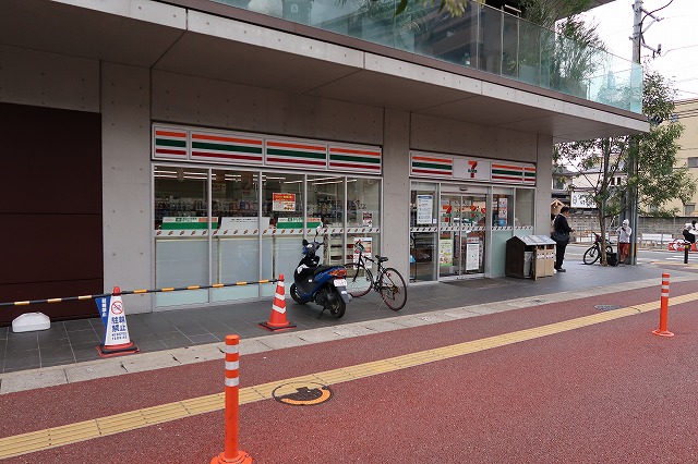 コンビニ　セブンイレブン 福岡春吉大通り店（コンビニ）まで238m