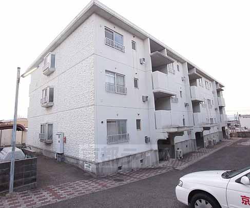 建物外観　ＪＲ奈良線新田駅まで徒歩３分圏内です。