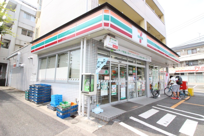コンビニ　セブンイレブン（コンビニ）まで344m