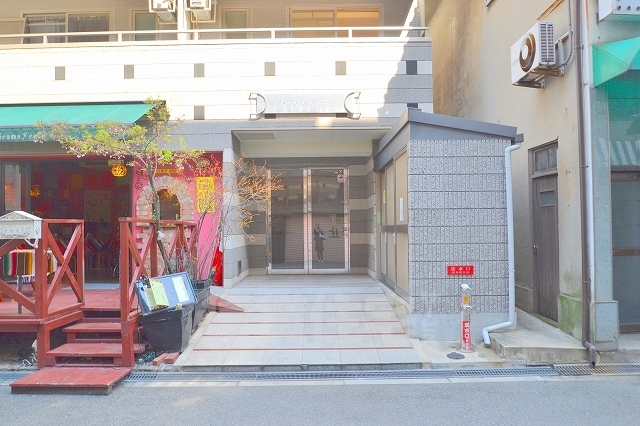 エントランス　外観