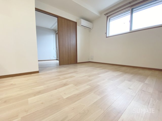 居室・リビング　きれいなフローリングです！