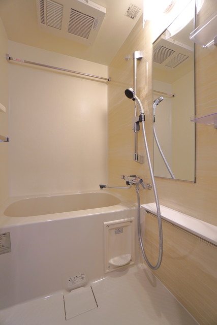 バス・シャワールーム　※写真は同タイプ住戸です。