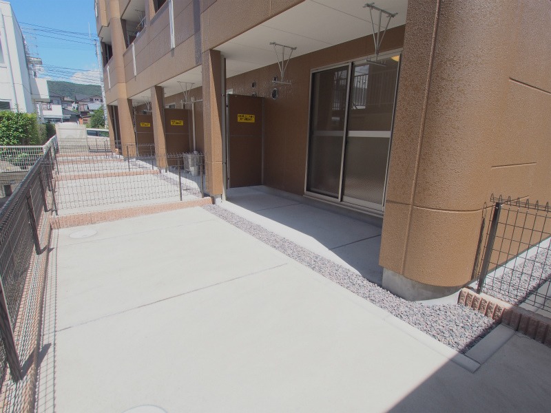 バルコニー　※イメージ（１階画像）