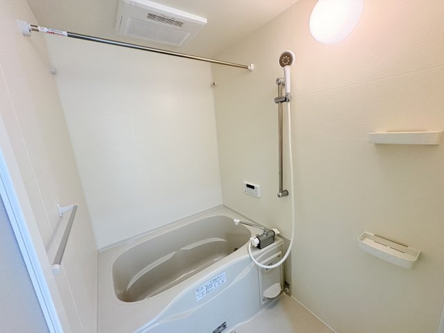 バス・シャワールーム　参考写真になりますのでご承知おき下さい。