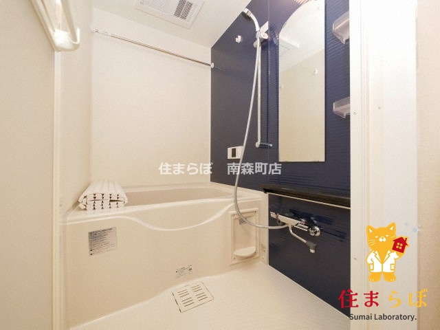 バス・シャワールーム　「見た目じゃなく、心に“しっくりくる”を大切に。」