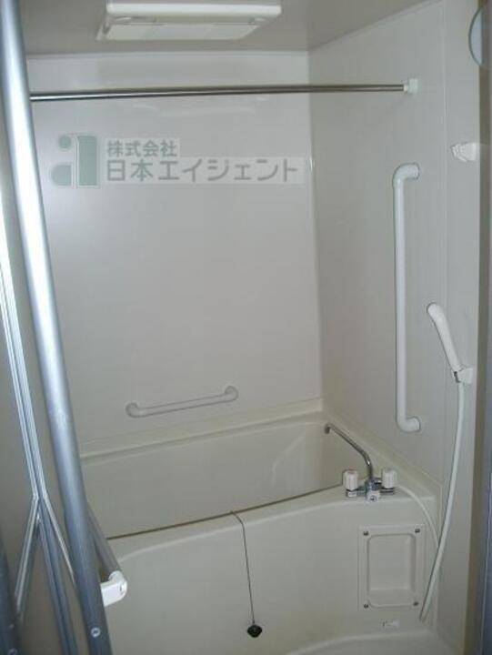 バス・シャワールーム　浴室