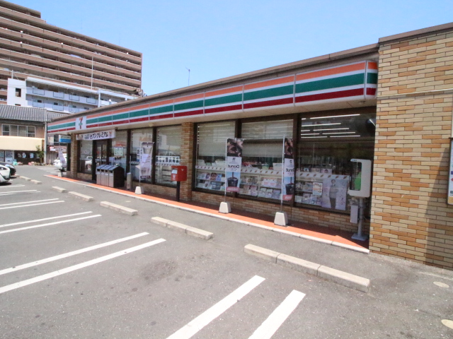 コンビニ　セブンイレブン行橋西宮市店（コンビニ）まで230m