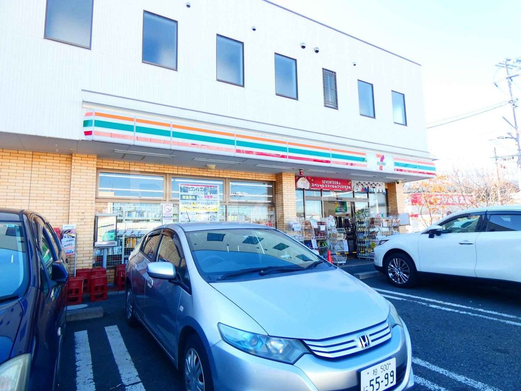 コンビニ　セブンイレブン松戸小山店（コンビニ）まで300m