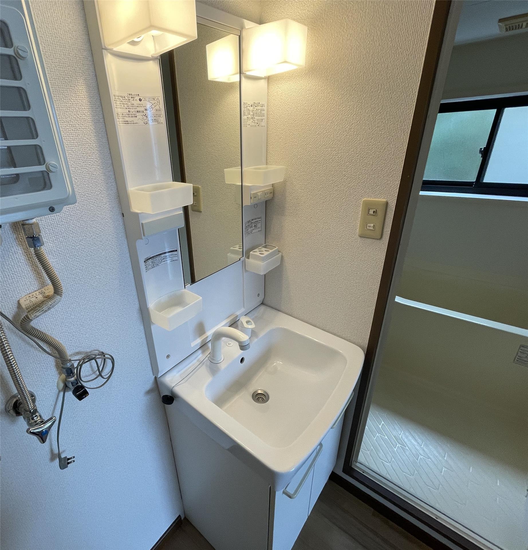 洗面設備　洗面化粧台