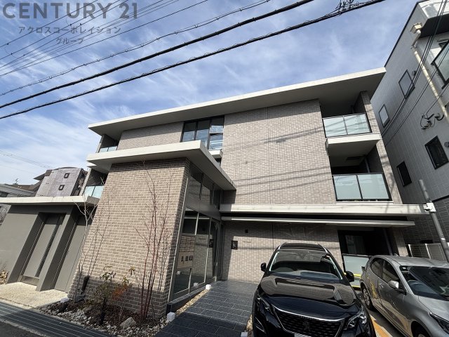 建物外観　オートロック付きで安心！宅配BOX付で便利！