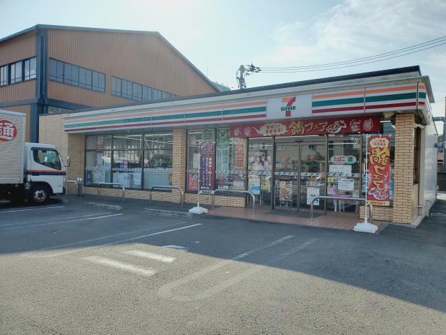 コンビニ　セブンイレブン徳島かちどき橋5丁目店（コンビニ）まで329m