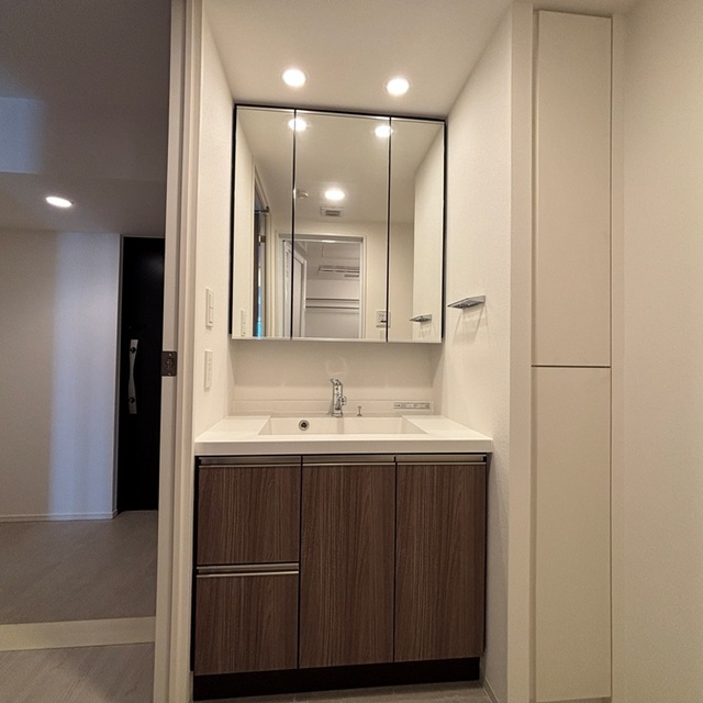 洗面設備　※写真は同タイプ住戸です。