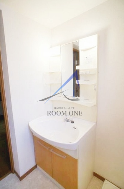 洗面設備　独立洗面台です。