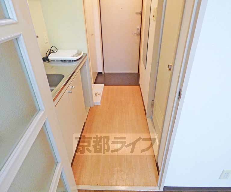 その他部屋・スペース　お部屋から見た廊下です。