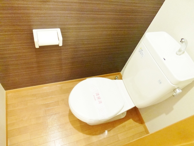 トイレ　バストイレ別です♪