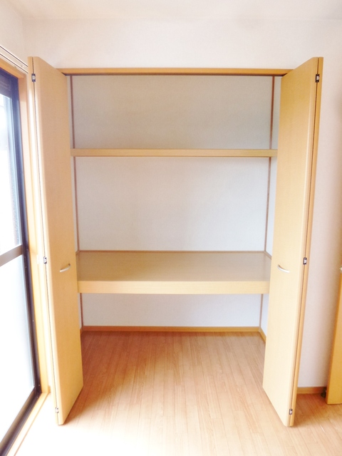 収納　６帖の洋室の収納スペース