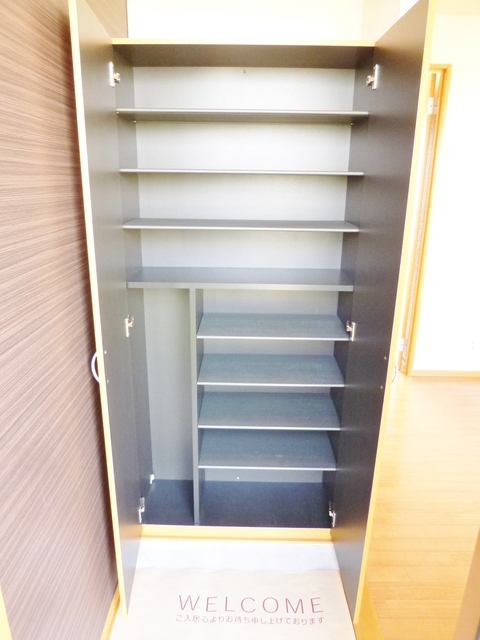 玄関　収納力高めのシューズボックス♪