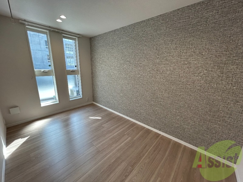 その他部屋・スペース　６．２帖の洋室です。寝室はこちらをお使いください。