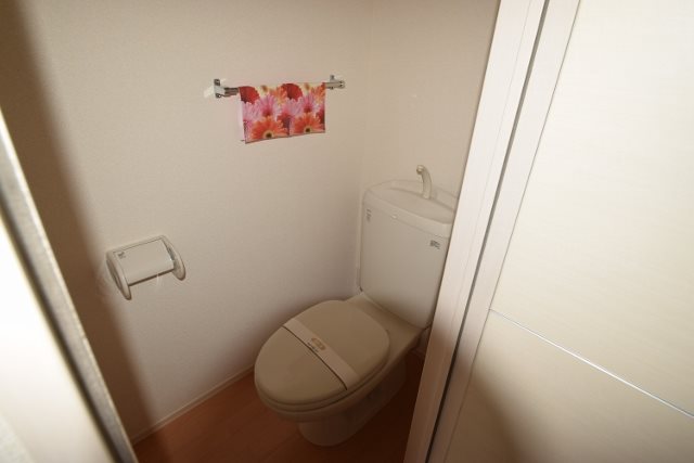 トイレ　別部屋参考写真