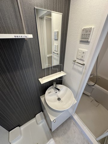 洗面設備　エスリード大阪ドームCERCA　洗面台