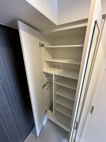 収納　エスリード大阪ドームCERCA　シューズボックス