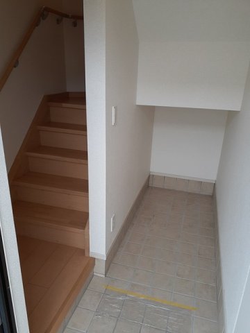 玄関　収納もある玄関です