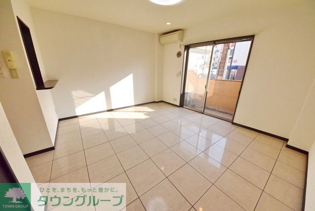 居室・リビング　お問合せはタウンハウジングまで！※現地待合わせ相談可能