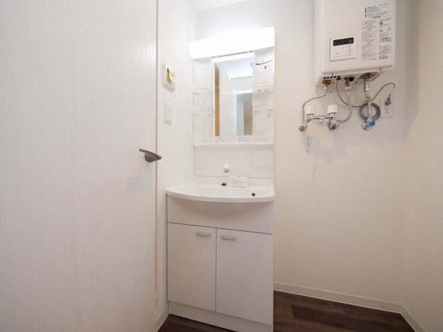 洗面設備　洗面化粧台付き♪