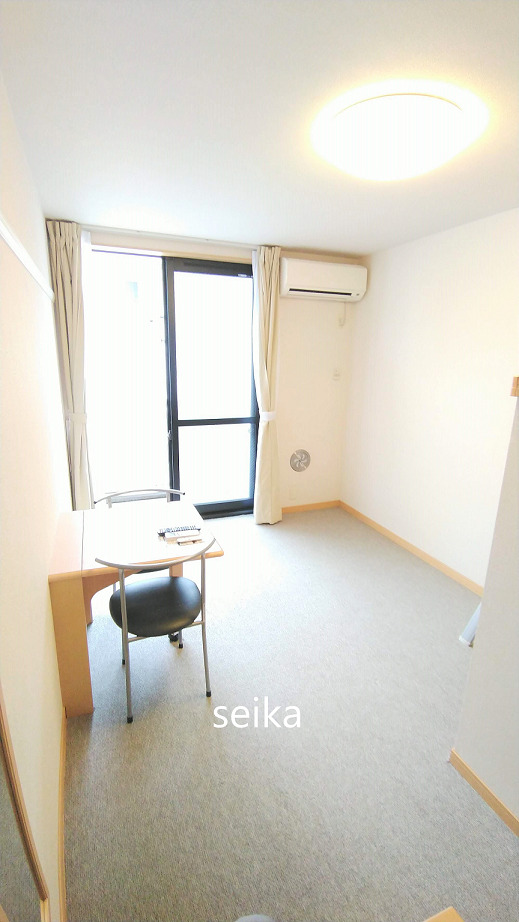 居室・リビング　造り付ベットタイプのお部屋です。