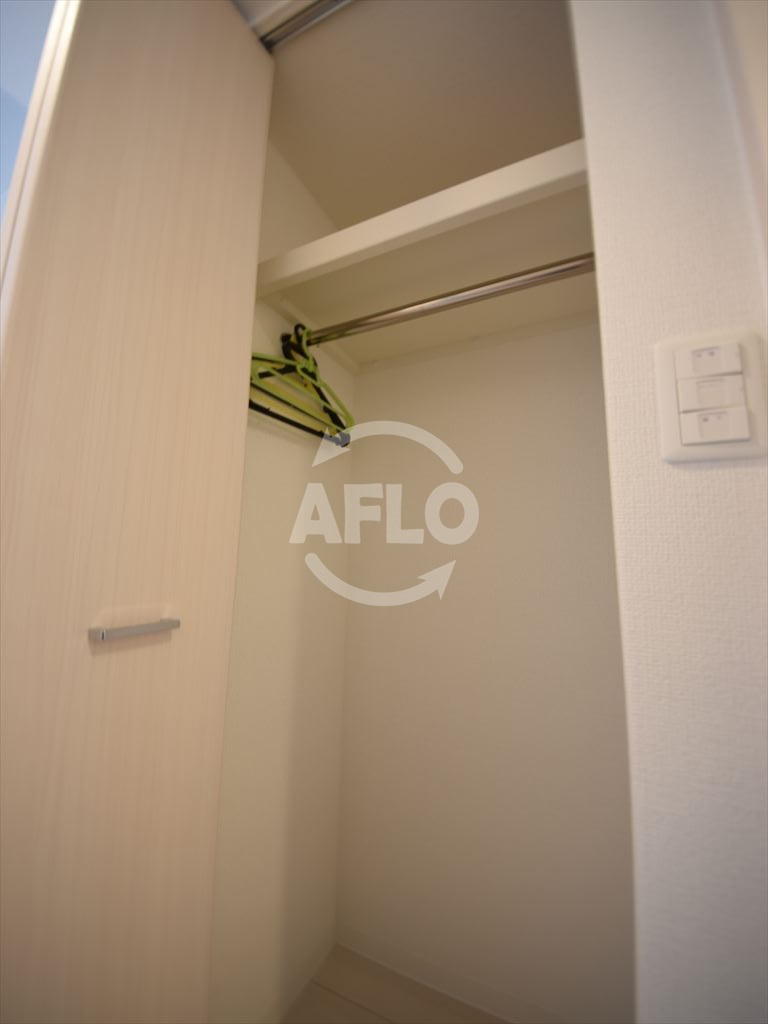 収納　アドバンス大阪ドーム前アヴェニー　クローゼット