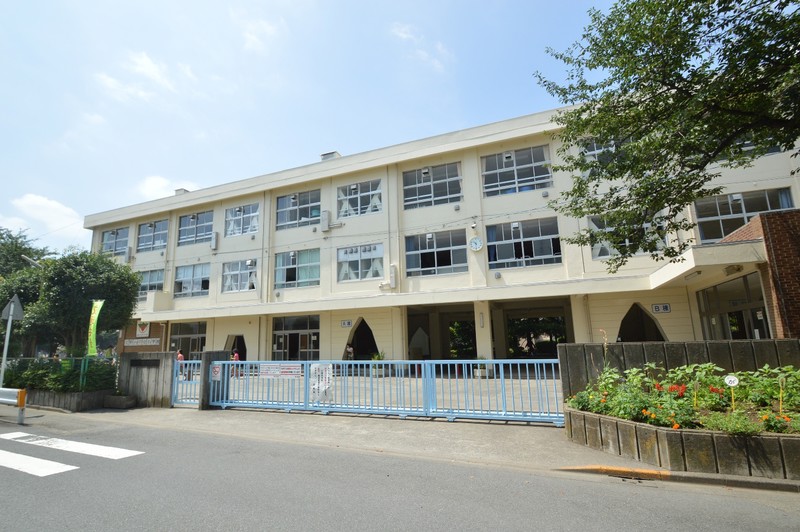 小学校　相模原市立大野台中央小学校　徒歩6分（小学校）まで469m