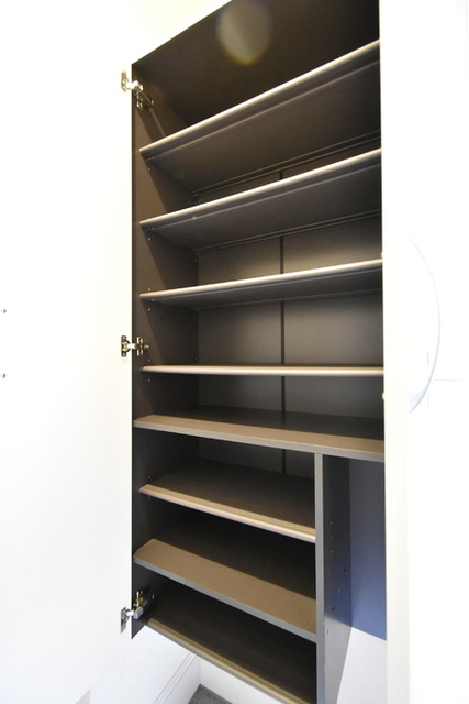 収納　シューズボックス