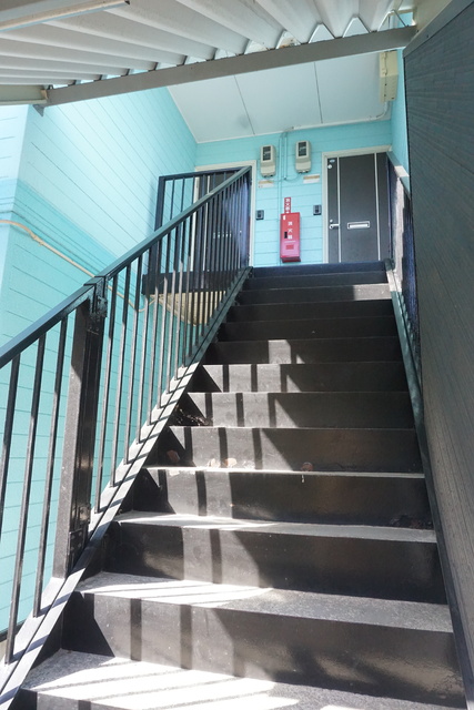 エントランス　共用階段