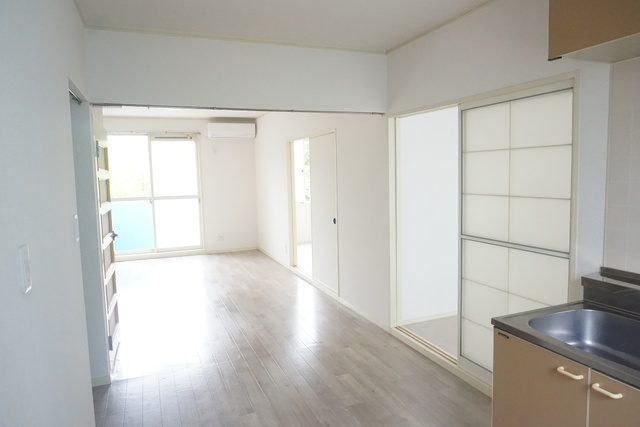 居室・リビング　南東向きＬＤＫ１３帖※同タイプ参考写真