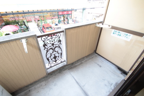 バルコニー　※別部屋の写真です