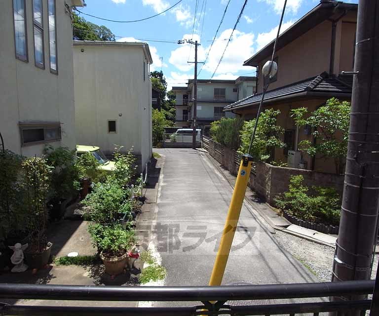 玄関　スッキリとした感じのよい玄関です