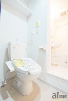 トイレ　※同仕様写真