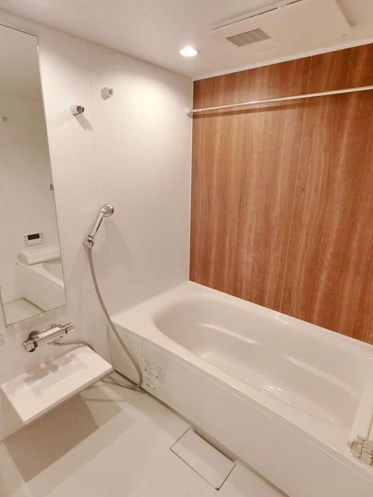 バス・シャワールーム　バス