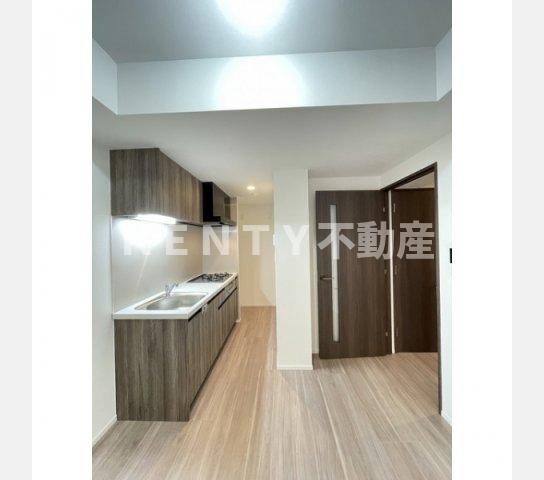 居室・リビング　こちらの居間で趣味の時間をお楽しみください