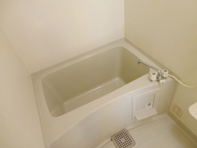 バス・シャワールーム　★広めのバスタブ★