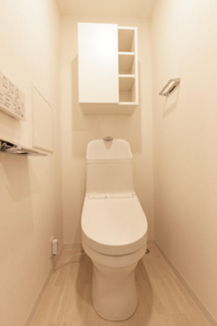 トイレ　※写真は同タイプ住戸です。